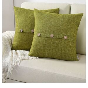 2 Green Linen Decorative Throw Pillows
